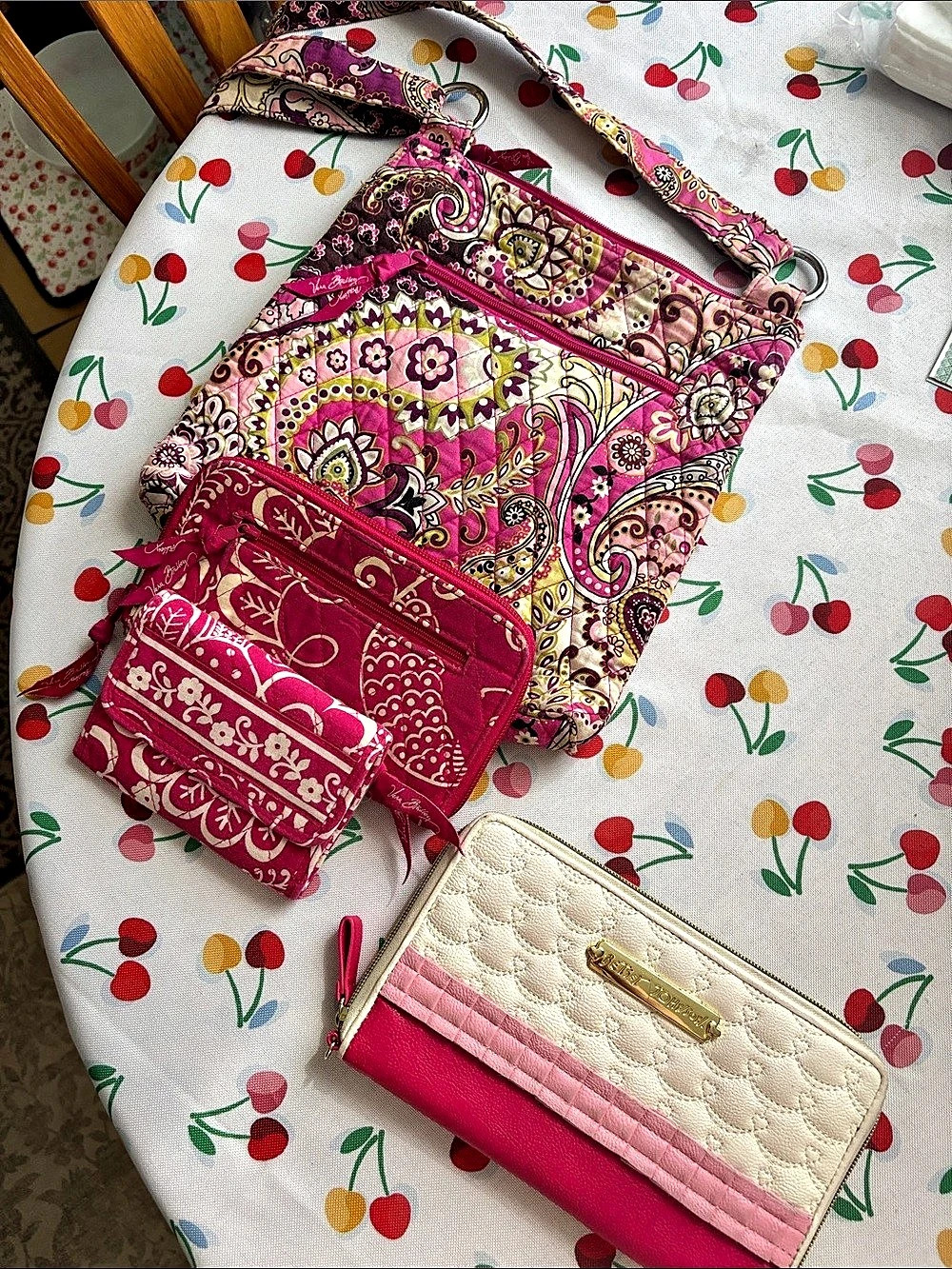 Vera Bradley & Betsey Johnson 5 Piece Bag & Wallet Set! Today 10/4 ONLY!